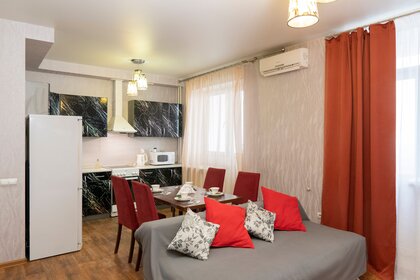 45 м², 1-комнатная квартира 1 900 ₽ в сутки - изображение 39