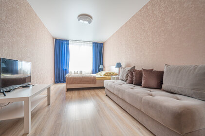 62 м², 2-комнатная квартира 2 600 ₽ в сутки - изображение 105