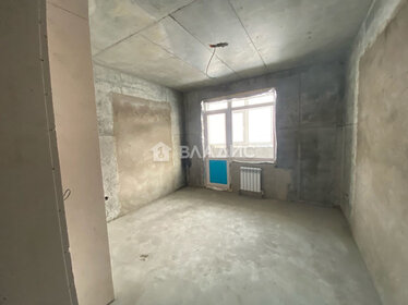 Купить однокомнатную квартиру площадью 130 кв.м. в Новосибирске - изображение 28