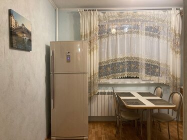 56 м², 2-комнатная квартира 2 200 ₽ в сутки - изображение 25
