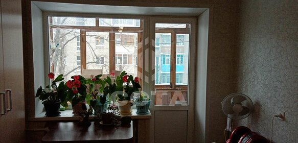 Купить квартиру с европланировкой (с кухней-гостиной) у станции Новочеркасск в Новочеркасске - изображение 18