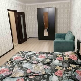 45 м², 1-комнатная квартира 2 500 ₽ в сутки - изображение 57