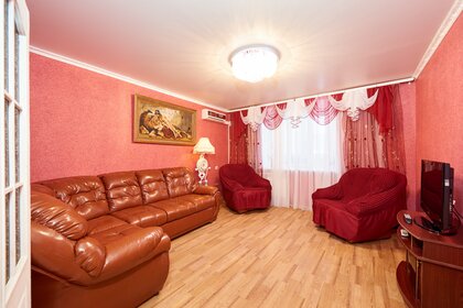 58 м², квартира-студия 1 800 ₽ в сутки - изображение 61