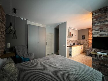 32 м², 1-комнатная квартира 2 300 ₽ в сутки - изображение 86