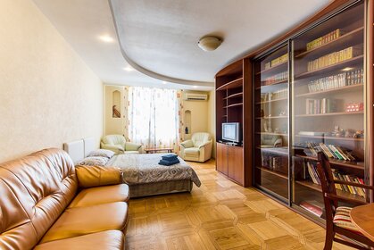 74 м², 3-комнатная квартира 4 490 ₽ в сутки - изображение 2