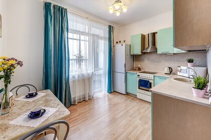 64 м², 2-комнатная квартира 3 500 ₽ в сутки - изображение 35