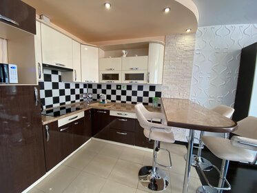 18,2 м², квартира-студия 1 800 ₽ в сутки - изображение 47