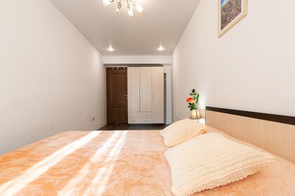 65 м², 2-комнатная квартира 5 500 ₽ в сутки - изображение 74