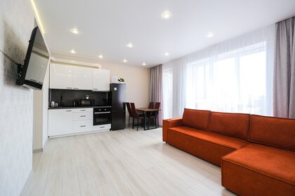 70 м², 3-комнатная квартира 8 500 ₽ в сутки - изображение 53
