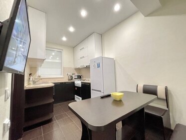 64 м², 3-комнатная квартира 3 500 ₽ в сутки - изображение 95