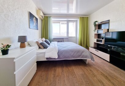 56 м², 2-комнатная квартира 2 200 ₽ в сутки - изображение 24