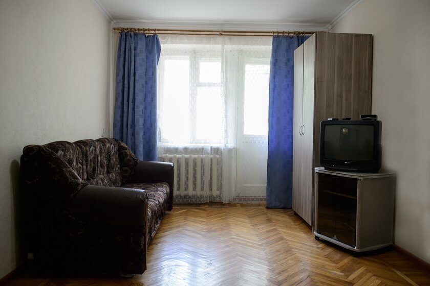 33 м², 1-комнатная квартира 1 400 ₽ в сутки - изображение 1