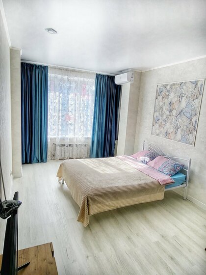 50 м², 2-комнатная квартира 3 500 ₽ в сутки - изображение 1