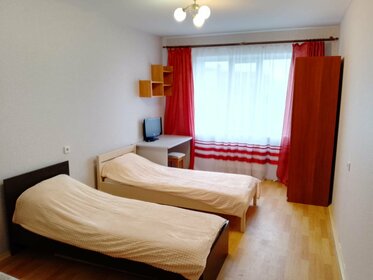 32 м², 1-комнатная квартира 1 600 ₽ в сутки - изображение 18