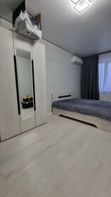 42 м², 1-комнатная квартира 2 200 ₽ в сутки - изображение 81