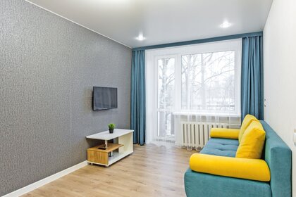 35 м², 1-комнатная квартира 1 900 ₽ в сутки - изображение 35