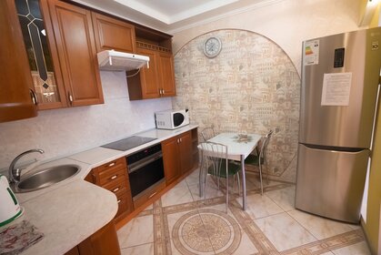 53 м², 2-комнатная квартира 2 300 ₽ в сутки - изображение 55