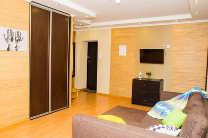 45 м², 2-комнатная квартира 2 100 ₽ в сутки - изображение 95