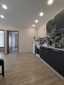 55 м², 2-комнатная квартира 3 500 ₽ в сутки - изображение 23