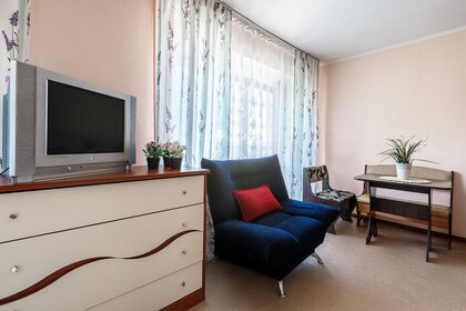 44 м², 2-комнатная квартира 2 200 ₽ в сутки - изображение 34