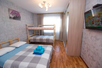 32,7 м², 1-комнатная квартира 2 200 ₽ в сутки - изображение 60