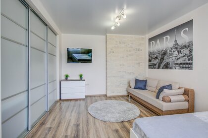 49 м², 1-комнатная квартира 3 000 ₽ в сутки - изображение 87