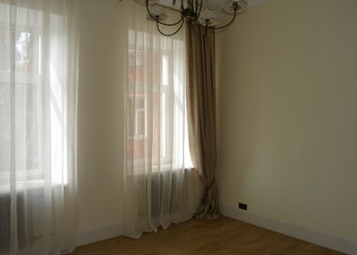 Купить квартиру с балконом на улице 5-я Парковая в Москве - изображение 32
