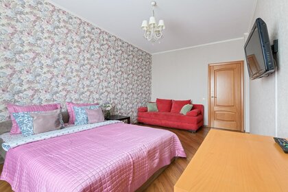 70 м², 2-комнатная квартира 3 300 ₽ в сутки - изображение 118