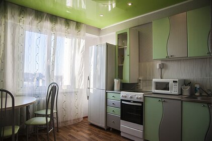 53 м², 2-комнатная квартира 2 300 ₽ в сутки - изображение 36