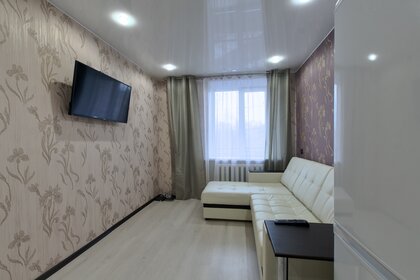 43 м², 2-комнатная квартира 2 500 ₽ в сутки - изображение 101