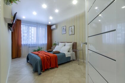 41 м², 1-комнатная квартира 2 500 ₽ в сутки - изображение 83