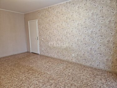 Купить трехкомнатную квартиру без отделки или требует ремонта в Кировской области - изображение 43