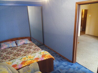 48 м², 2-комнатная квартира 2 100 ₽ в сутки - изображение 24