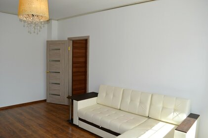 57 м², 2-комнатная квартира 2 500 ₽ в сутки - изображение 79