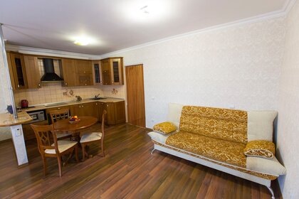 70 м², 2-комнатная квартира 3 200 ₽ в сутки - изображение 44