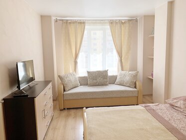 49 м², 1-комнатная квартира 2 200 ₽ в сутки - изображение 76