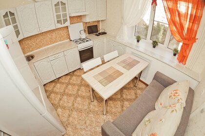 65 м², 2-комнатная квартира 2 200 ₽ в сутки - изображение 20