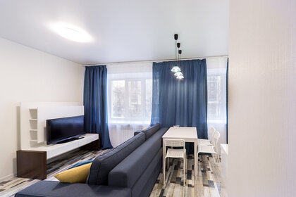 42 м², 1-комнатная квартира 1 800 ₽ в сутки - изображение 66