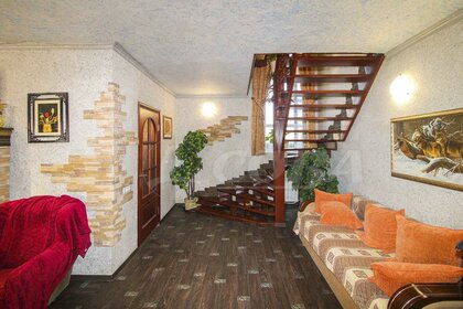 Купить квартиру с современным ремонтом на улице Корсаковская в Корсакове - изображение 1