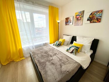 70 м², 3-комнатная квартира 4 100 ₽ в сутки - изображение 94