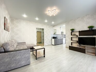 65 м², 2-комнатная квартира 2 500 ₽ в сутки - изображение 29