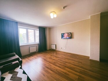 67 м², 2-комнатная квартира 2 800 ₽ в сутки - изображение 77