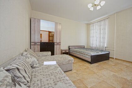 50 м², 1-комнатная квартира 2 200 ₽ в сутки - изображение 35