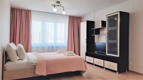 42 м², 1-комнатная квартира 1 800 ₽ в сутки - изображение 89