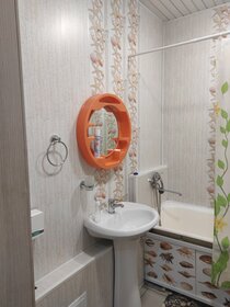 32 м², 1-комнатная квартира 2 700 ₽ в сутки - изображение 17