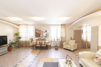 Купить трехкомнатную квартиру в кирпично-монолитном доме в районе Калининский в Санкт-Петербурге и ЛО - изображение 6