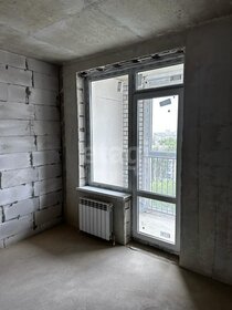 Купить двухкомнатную квартиру без отделки или требует ремонта в Шушарах - изображение 19