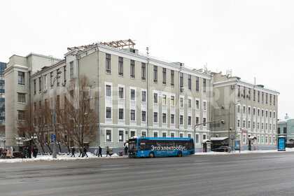Купить квартиру рядом с водоёмом на улице Красного Маяка в Москве - изображение 25