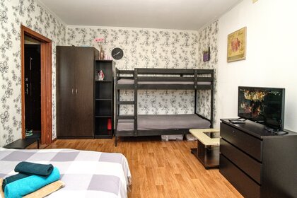 35 м², 1-комнатная квартира 1 300 ₽ в сутки - изображение 70