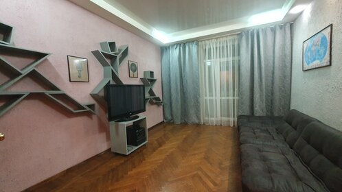 55 м², 2-комнатная квартира 2 200 ₽ в сутки - изображение 44